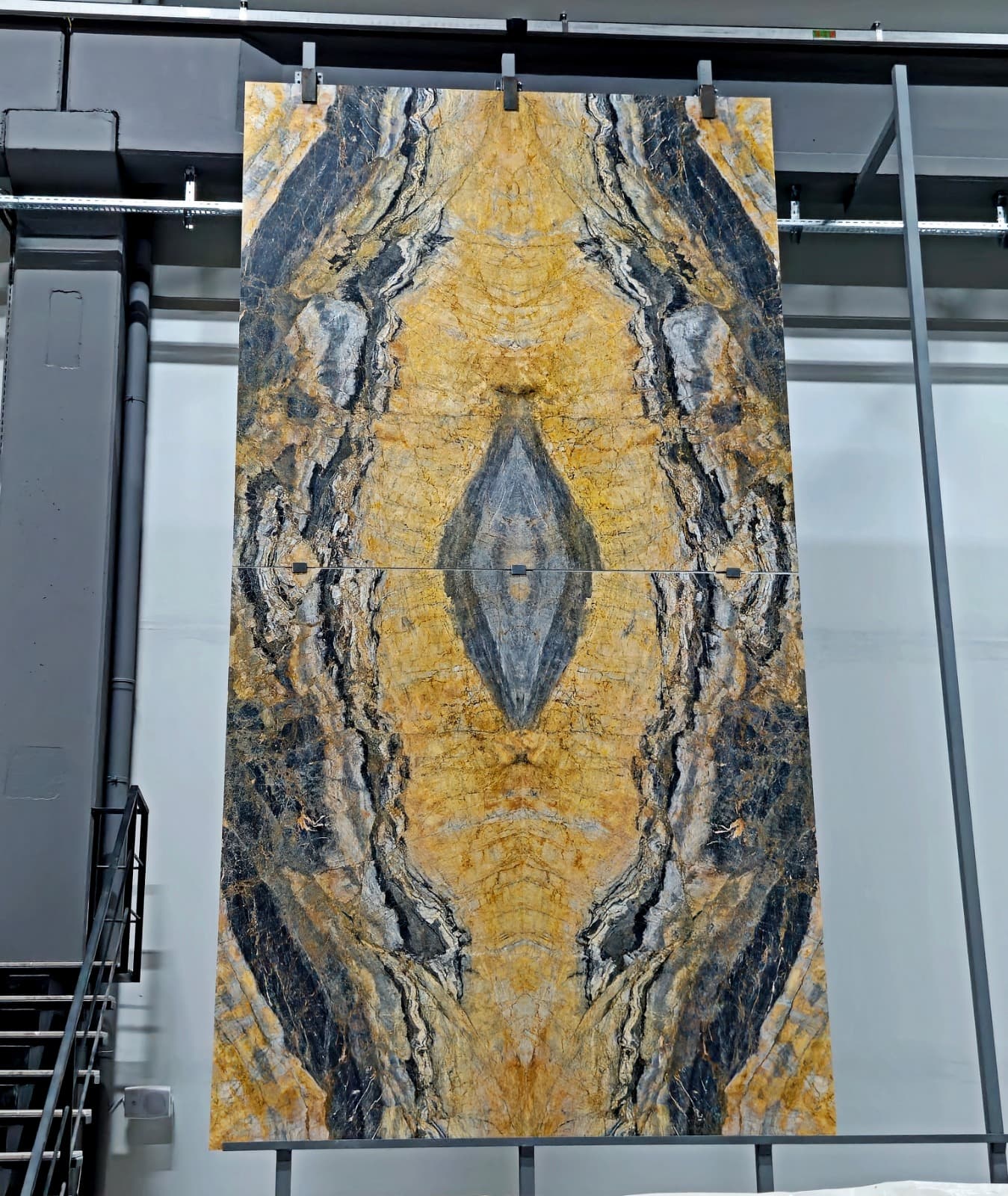 Cosmopolitan detail 2